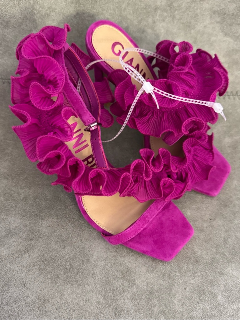 NWT Gianni Bini FRANZ Suede Chiffon Ruffle Dress Sandal Fuschia Sz 7 - Picture 9 of 10
